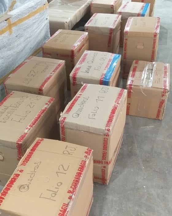 Trabalho de transporte de obra de arte feito com todo cuidado e segurança.Item a item embalado (2)